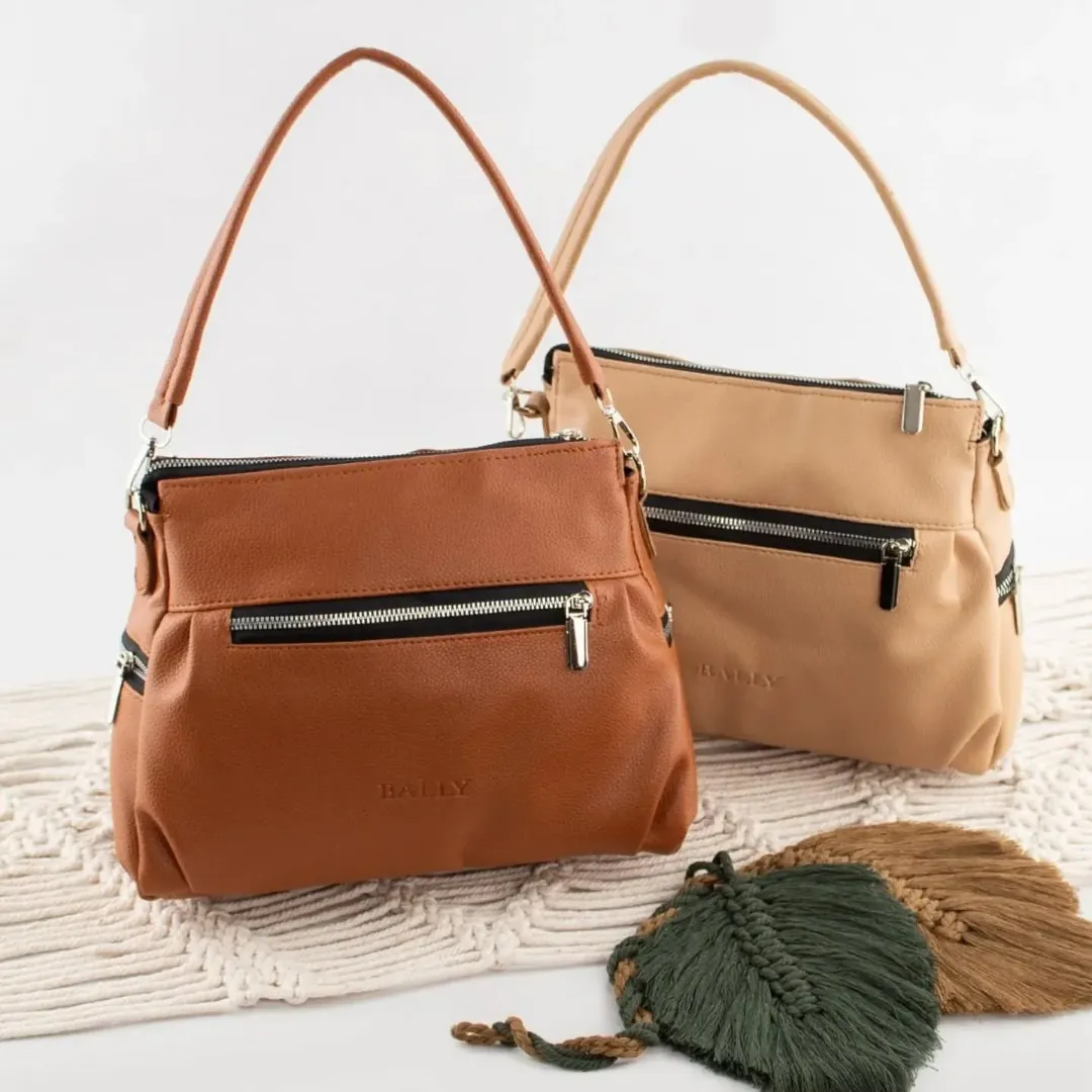 کیف دستی و دوشی زنانه درجه یک سایز ۲۳ در ۲۸ سانت